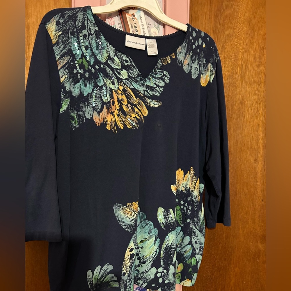 Women top
